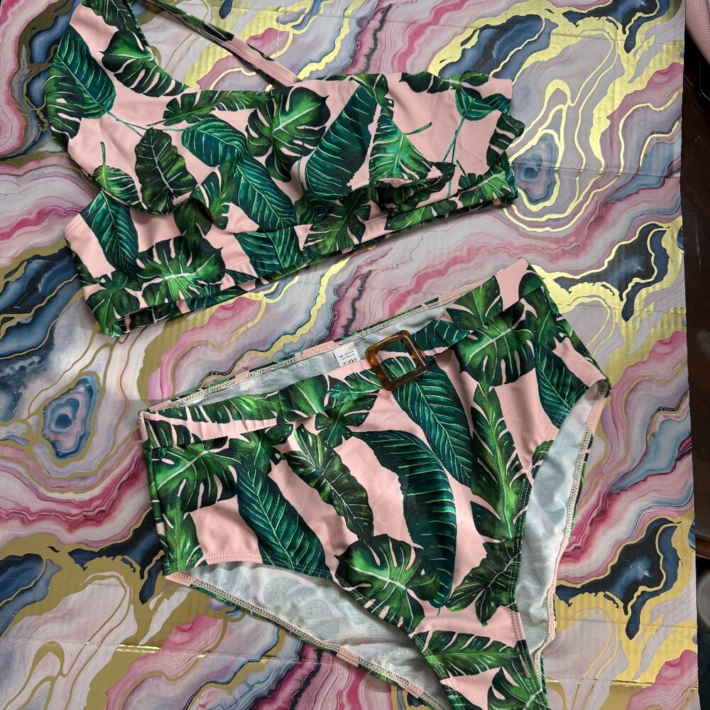 Smiling Fish 2 piece swimsuit XL
